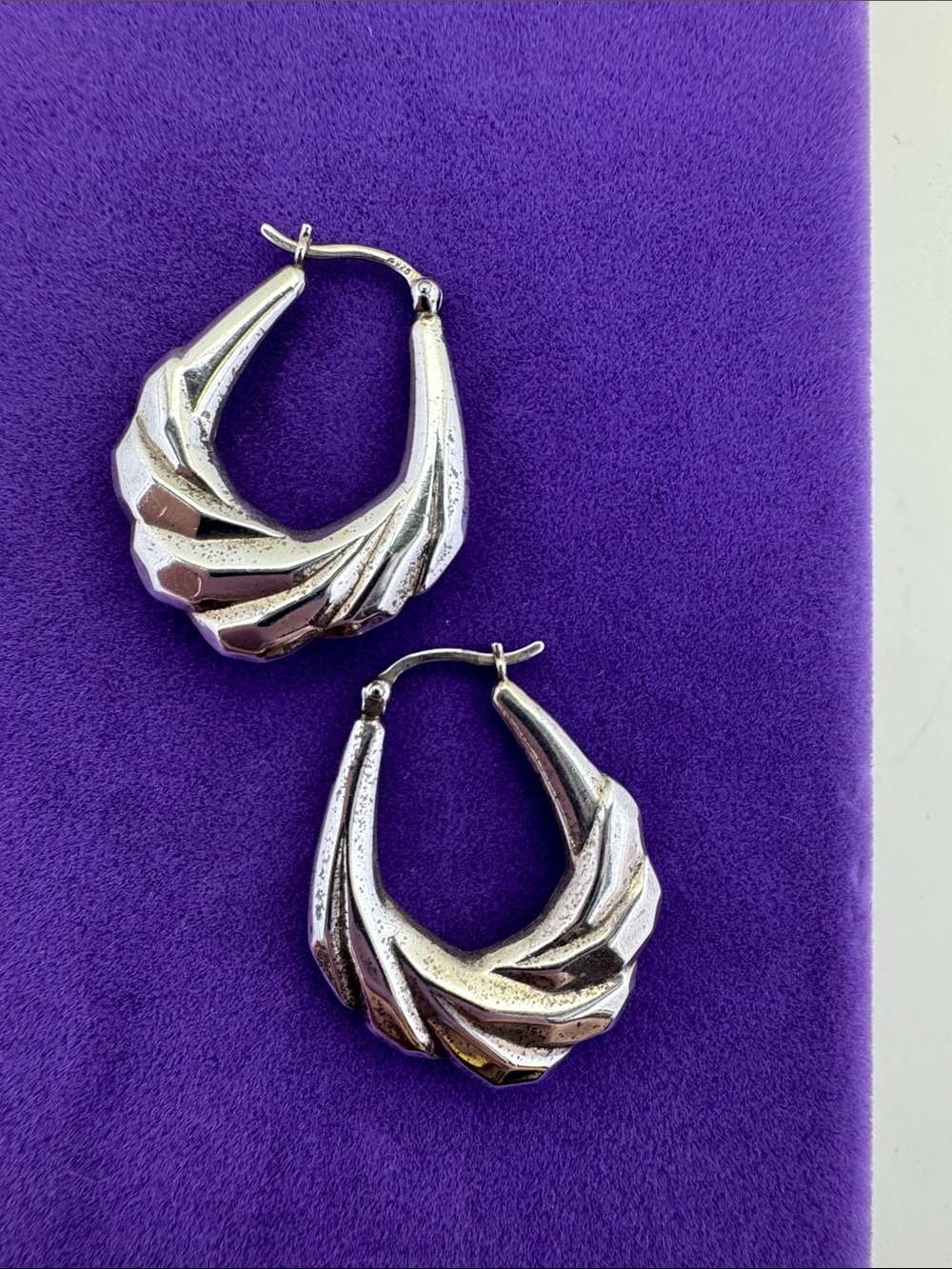 💛 Vintage Sterling Silver Sculpted Hoop Earrings | Mermaidcore